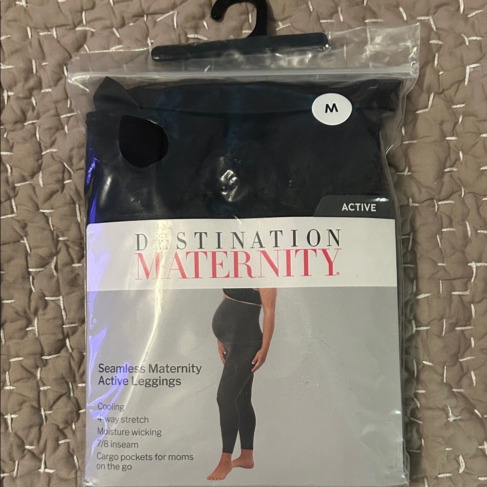 Destination Maternity Black Seamless Active Maternity Leggings - Medium